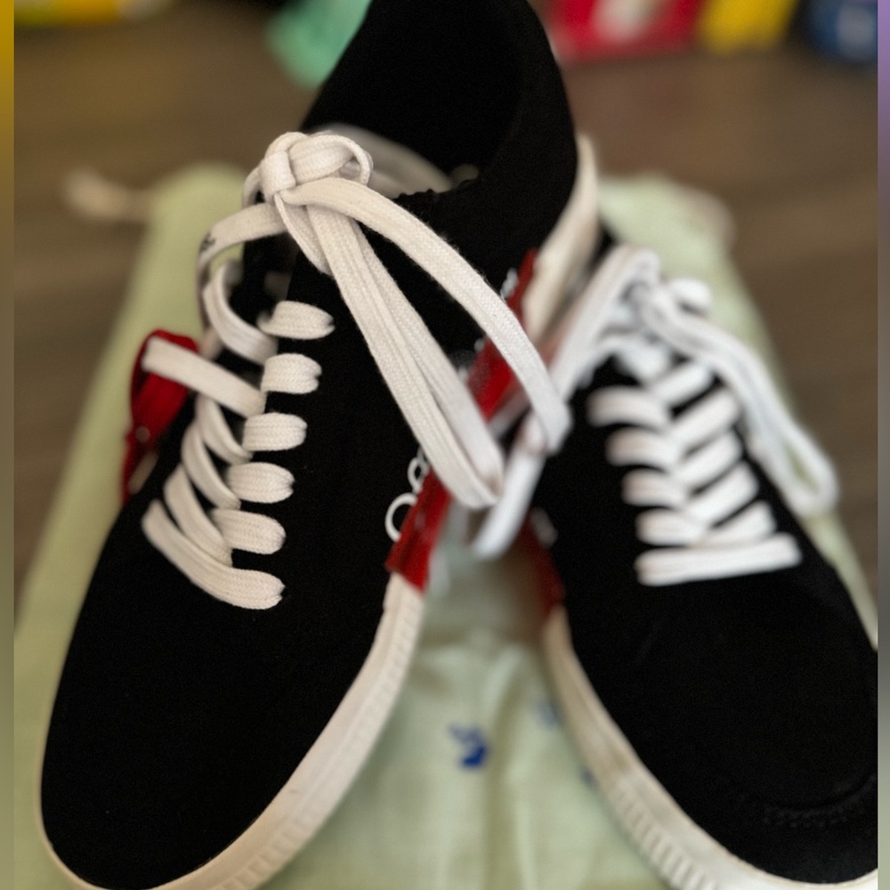 Off-White “Low Vulcanized canvas sneakers”